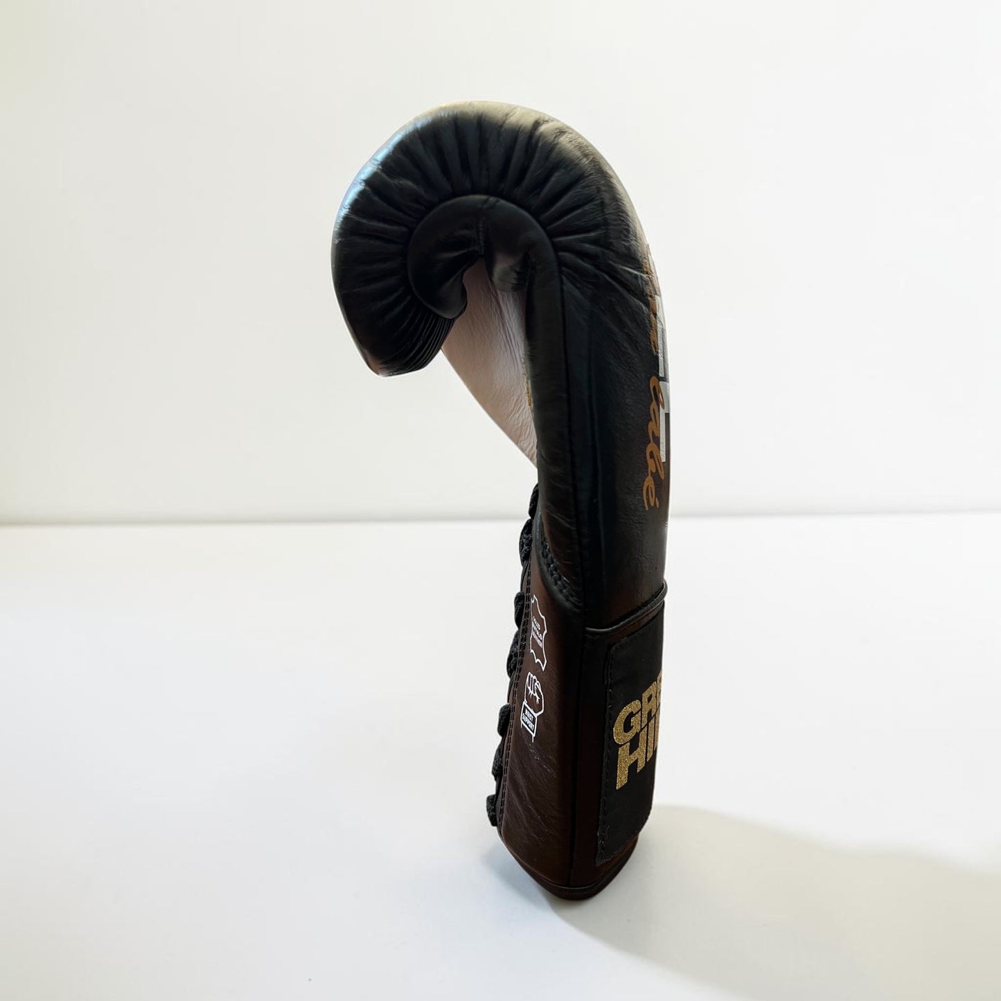 Werewolf/Lonewolf, guantoni da boxe